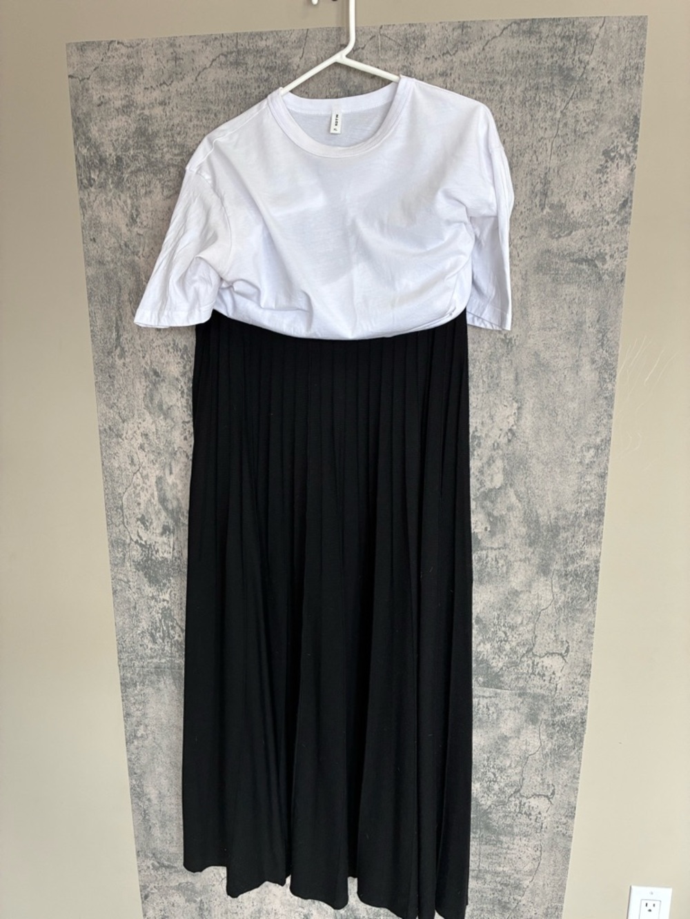 KOTN Black Pleated Maxi Skirt - XXL